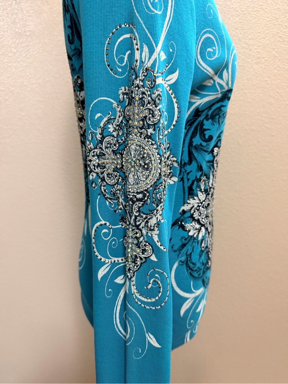 Vocal Teal Ribbed Top with Baroque Label - Picture 3 of 6